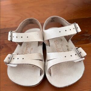 Little kids sandals